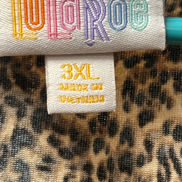 Leopard print fitted tee 3xl - Picture 2 of 4